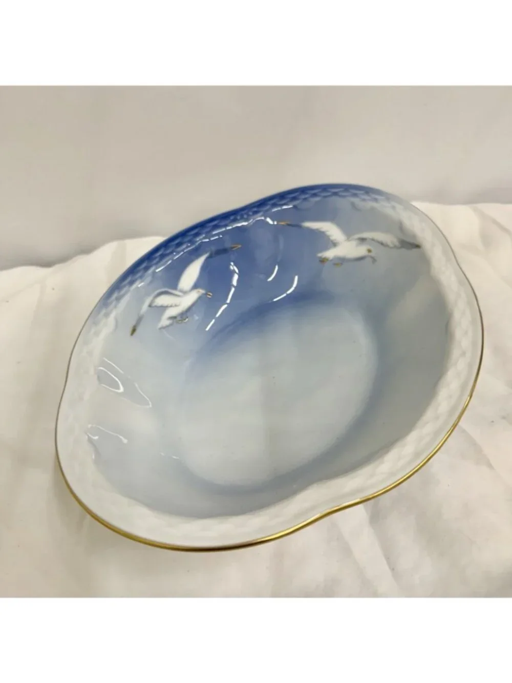 Bing & Grondahl B&G Seagull 12A Vegetable Serving Bowl 8.5x7 Denmark Gold Trim